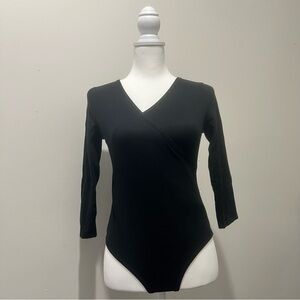 🖤NWT 3/4 Long sleeve crossover cotton bodysuit S,M